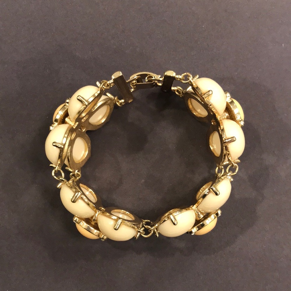 Cream and Light Peach Floral Link Bracelet - Picture 8 of 9